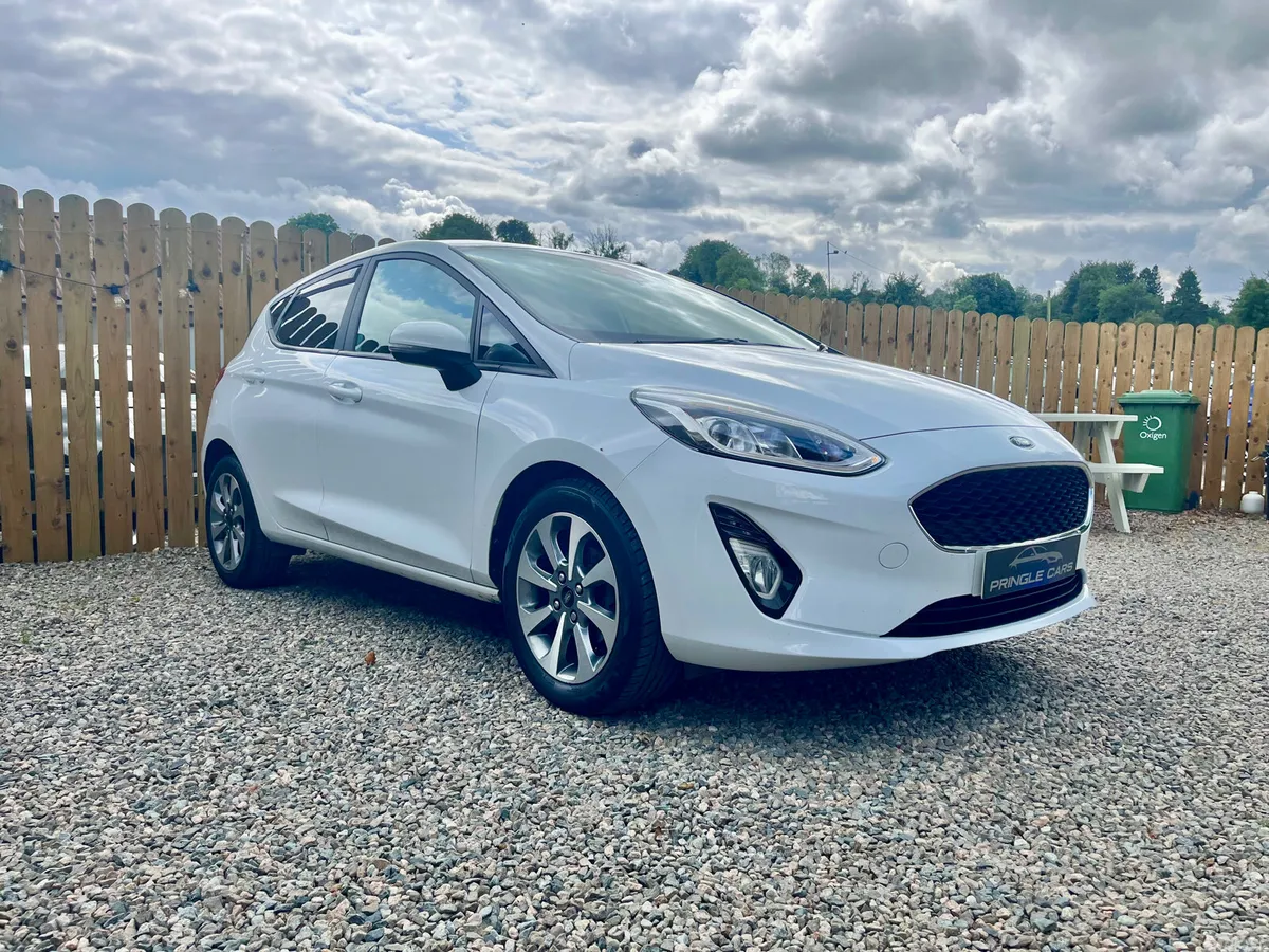 Ford Fiesta Hatchback, Petrol, 2020, White