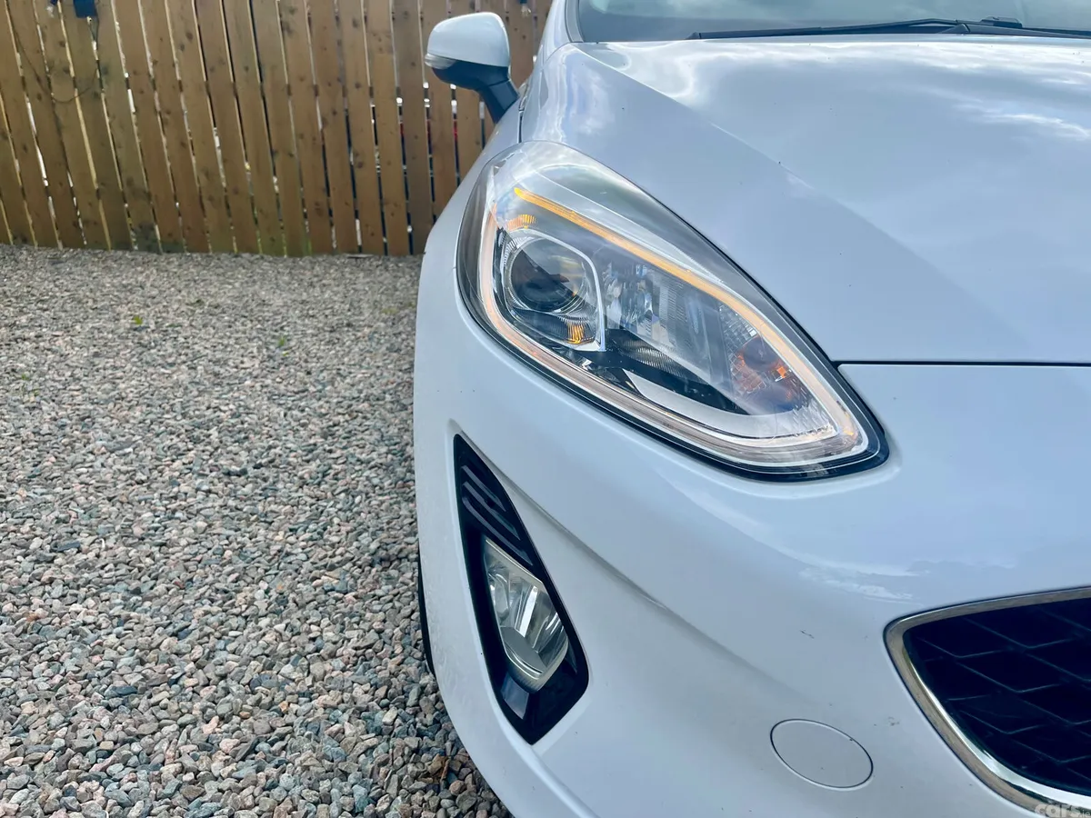 Ford Fiesta Hatchback, Petrol, 2020, White