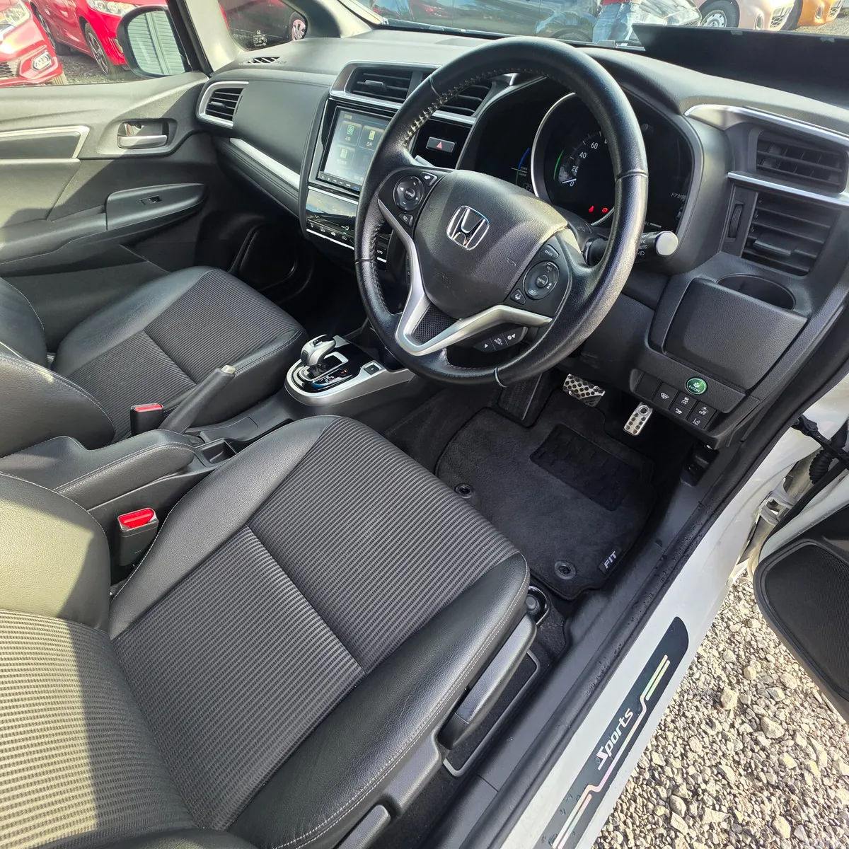Honda Fit Hatchback, Petrol Hybrid, 2018, White