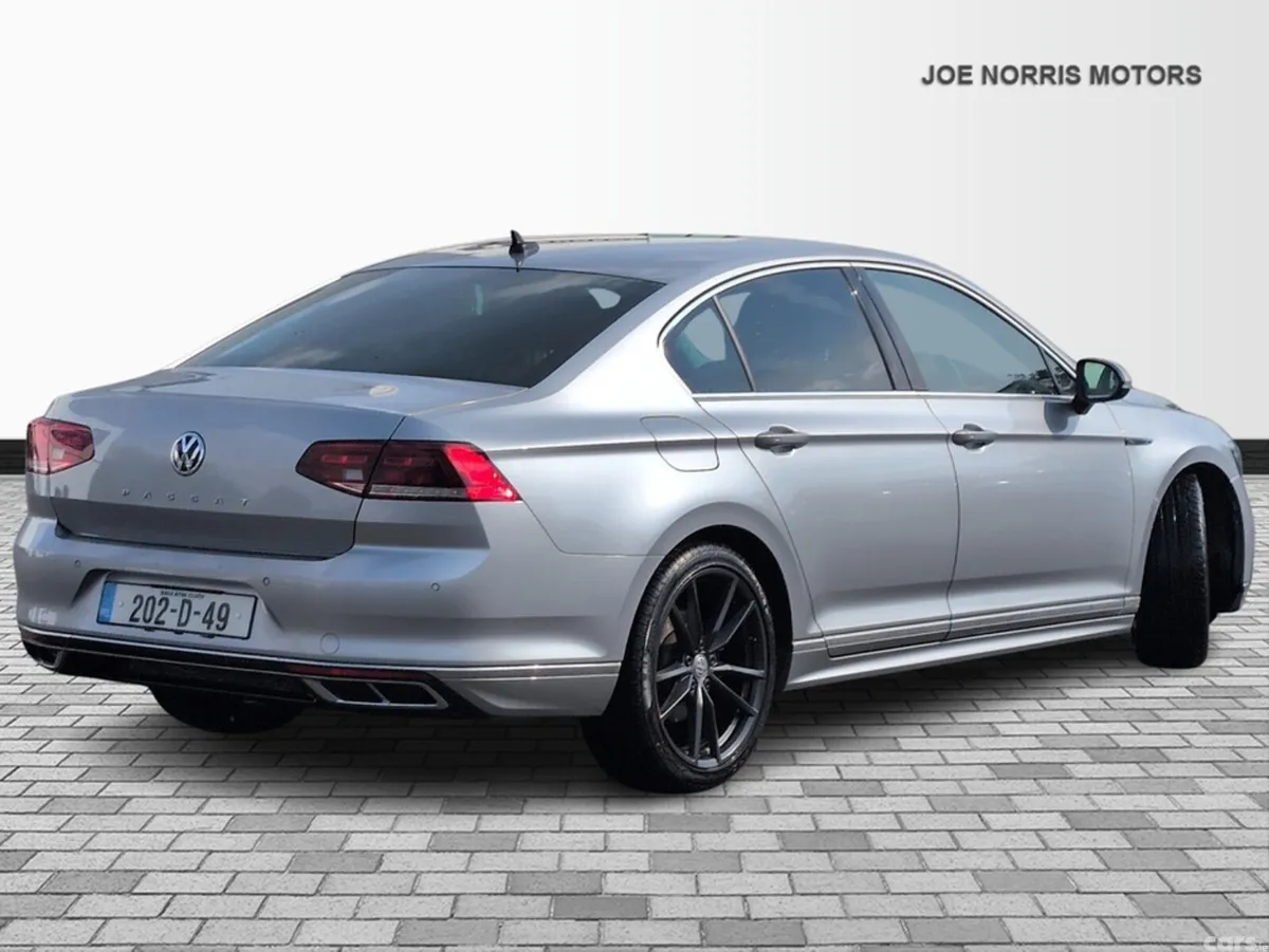 Volkswagen Passat Saloon, Petrol, 2020, Grey