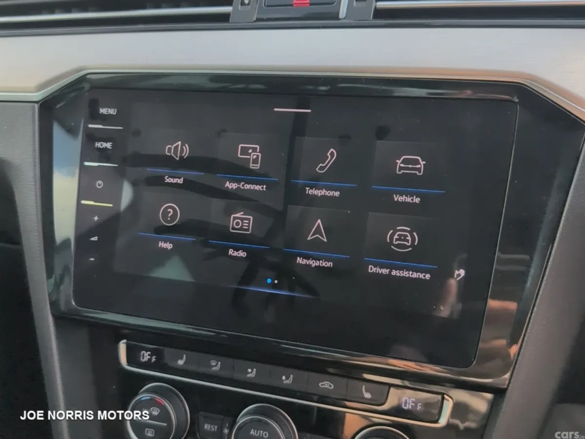 Volkswagen Passat Saloon, Petrol, 2020, Grey