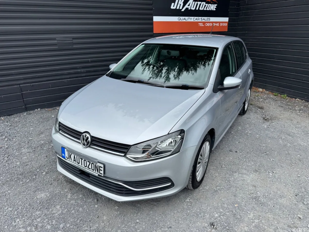Volkswagen Polo Hatchback, Petrol, 2015, Silver
