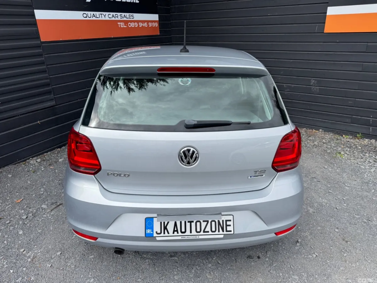 Volkswagen Polo Hatchback, Petrol, 2015, Silver
