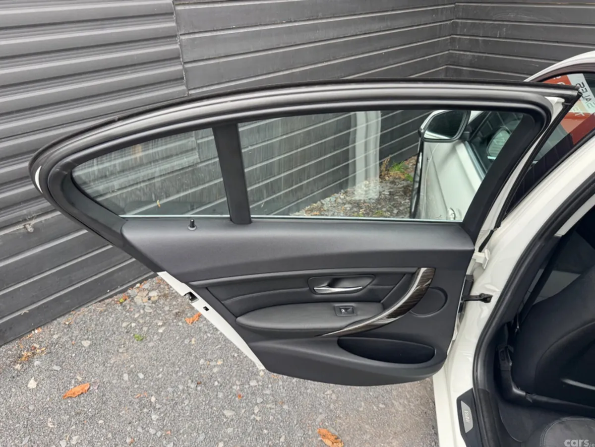 BMW 3-Series Saloon, Diesel, 2015, White