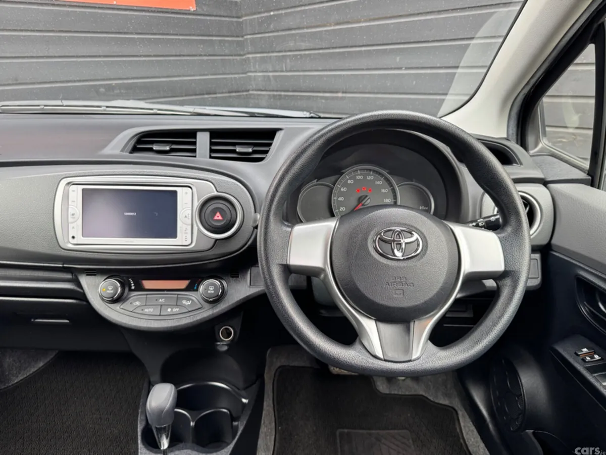 Toyota Yaris Hatchback, Petrol, 2013, Black
