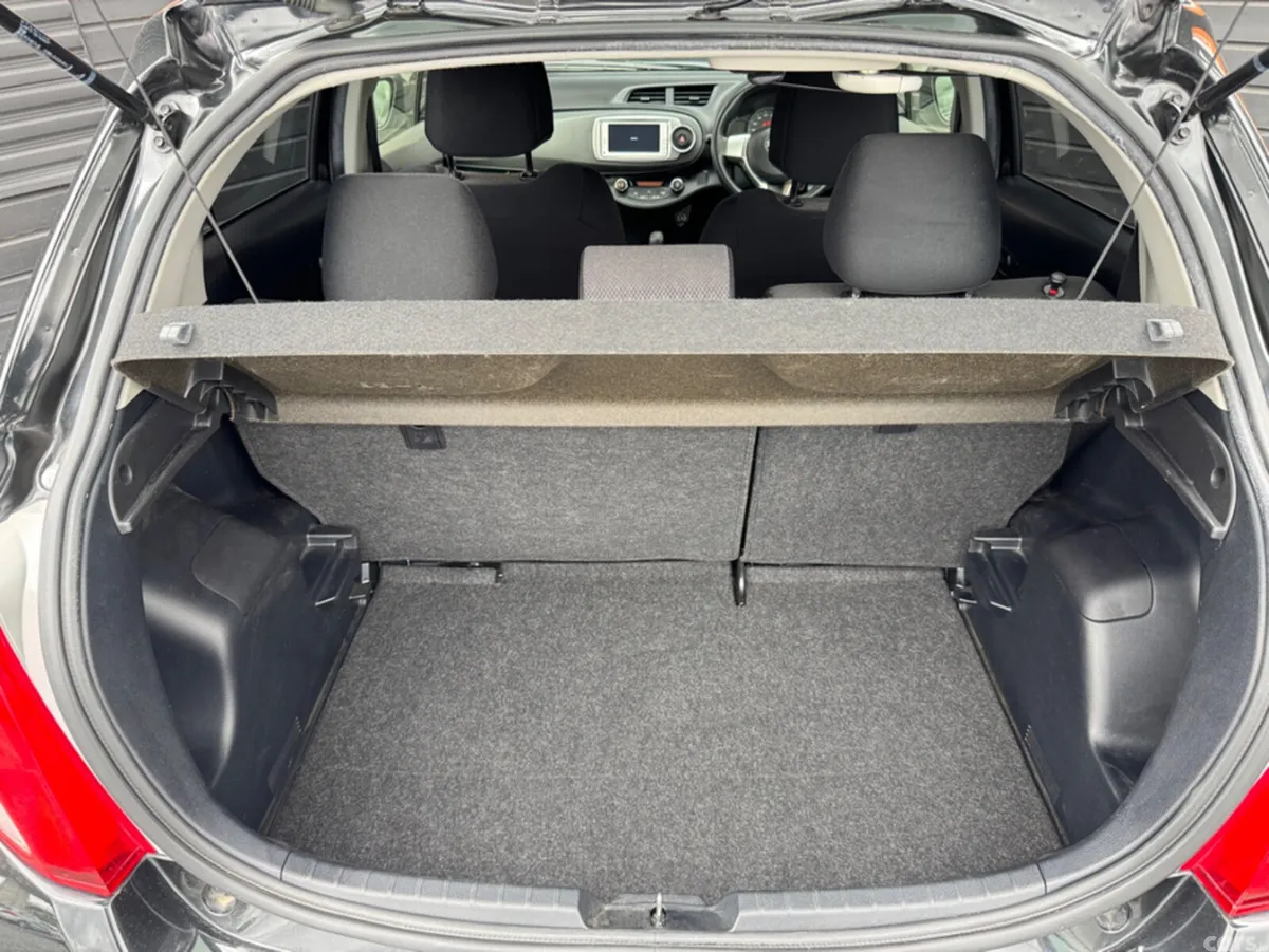 Toyota Yaris Hatchback, Petrol, 2013, Black