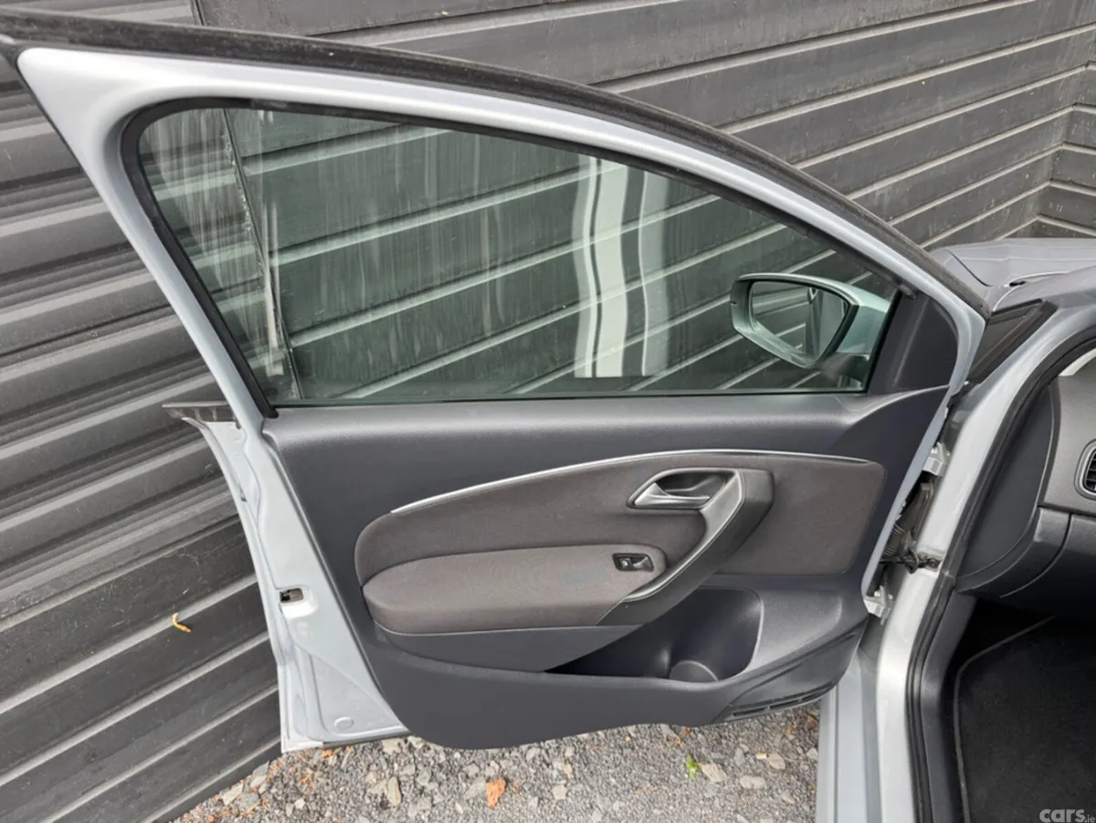 Volkswagen Polo Hatchback, Petrol, 2015, Silver