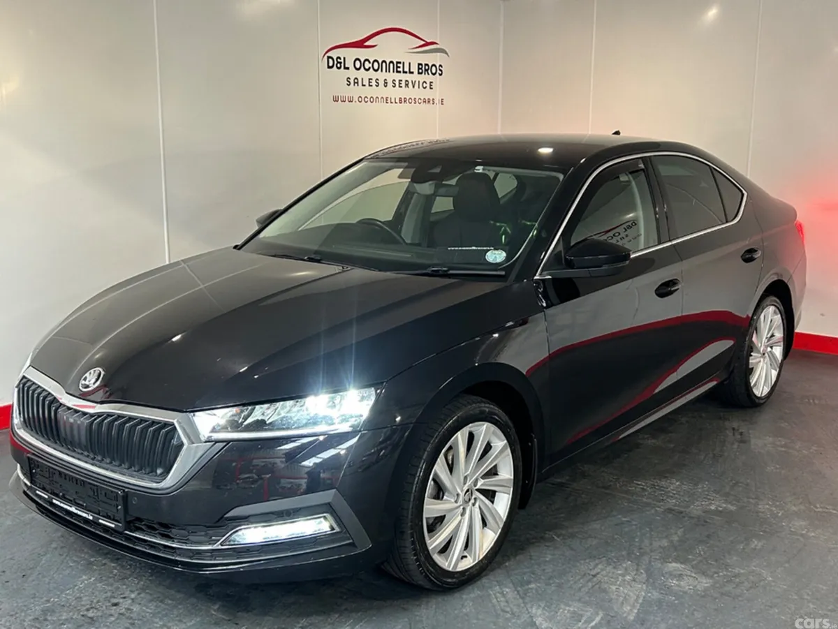 Skoda Octavia Hatchback, Diesel, 2023, Black
