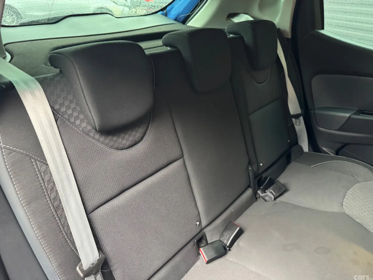 Renault Clio Hatchback, Petrol, 2014, Blue