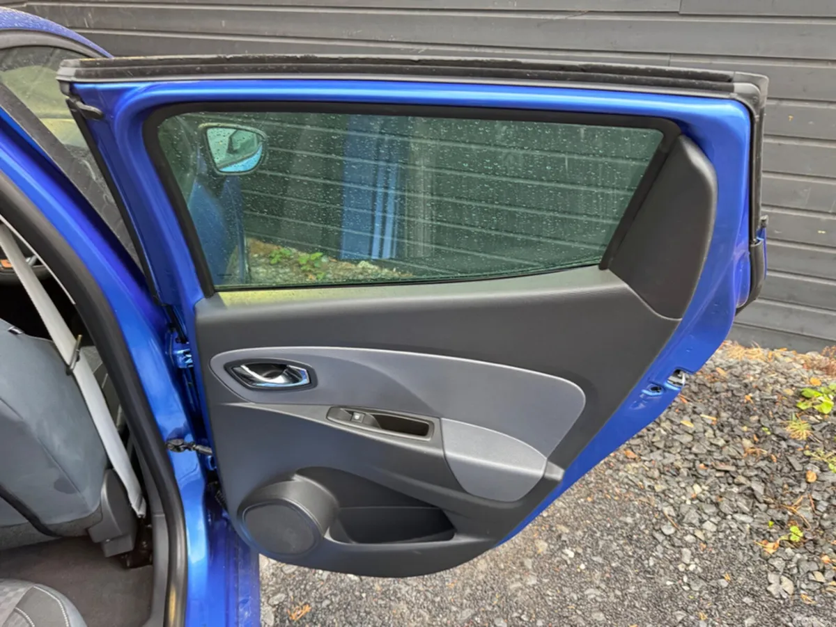 Renault Clio Hatchback, Petrol, 2014, Blue