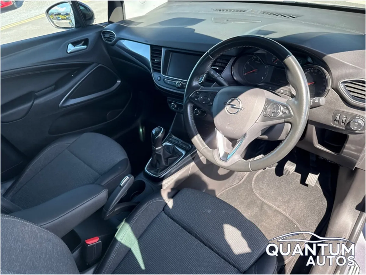 Opel Crossland X Hatchback, Petrol, 2022, Grey