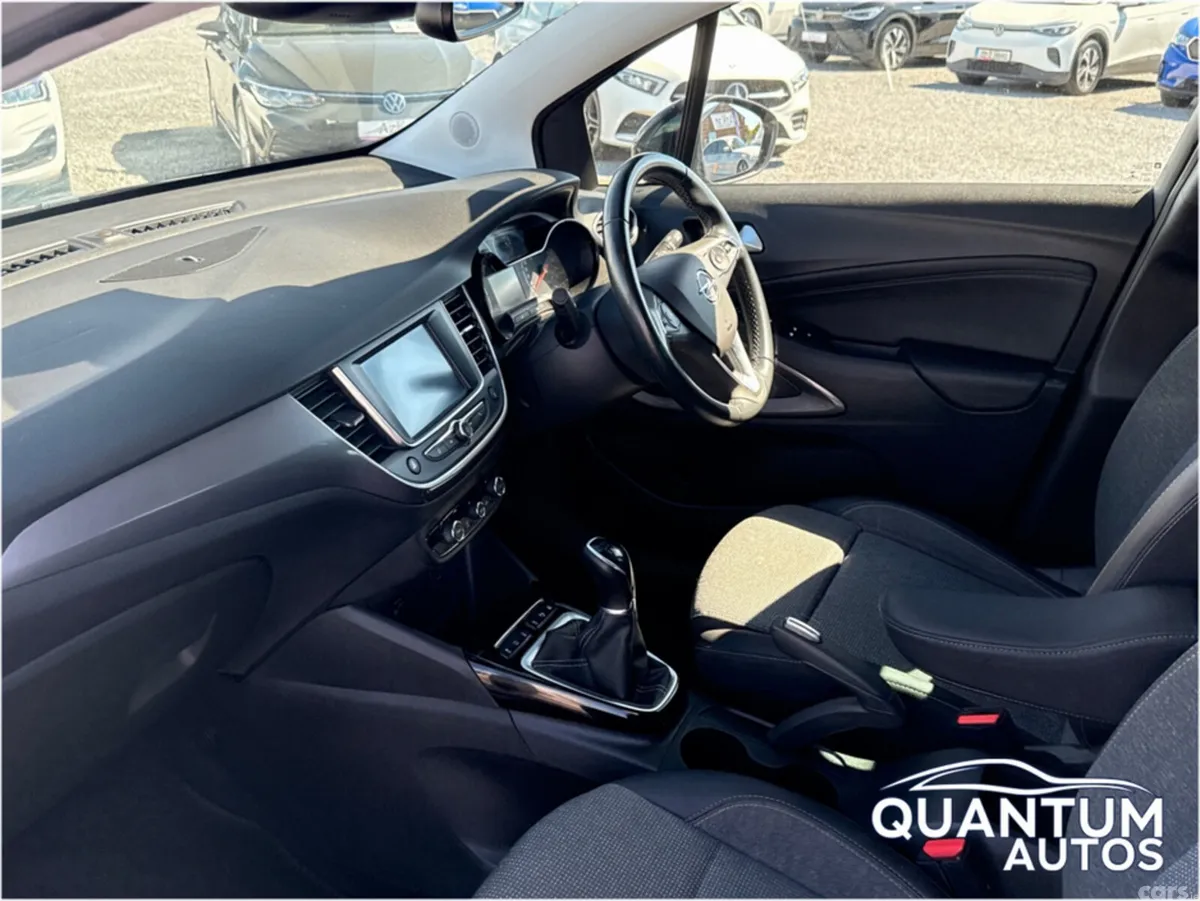 Opel Crossland X Hatchback, Petrol, 2022, Grey