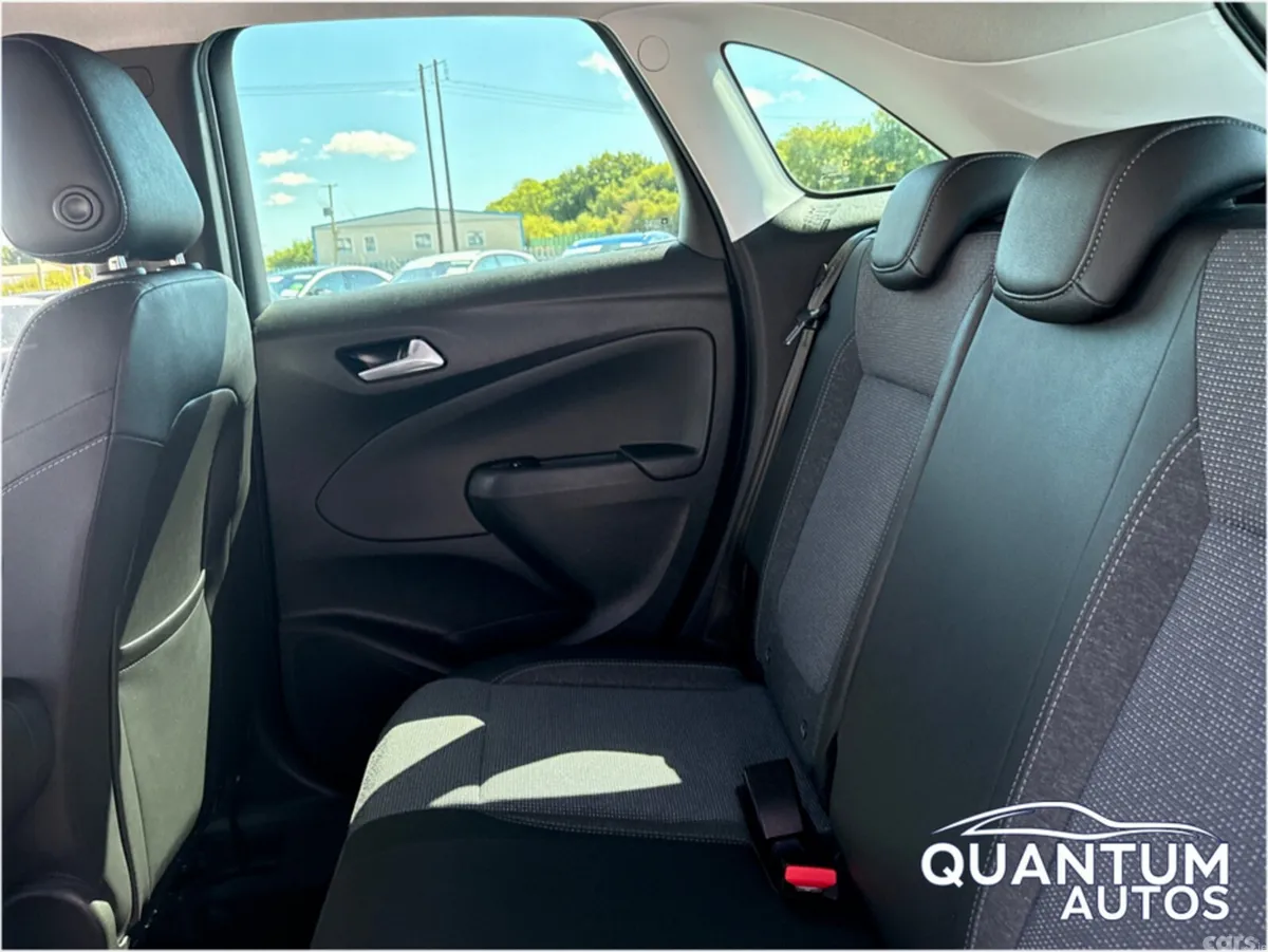 Opel Crossland X Hatchback, Petrol, 2022, Grey