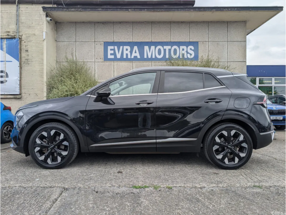Kia Sportage MPV, Petrol Plug-in Hybrid, 2022, Black