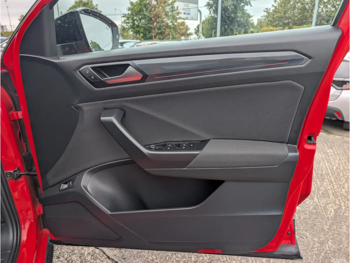 Volkswagen T-Roc SUV, Diesel, 2021, Red