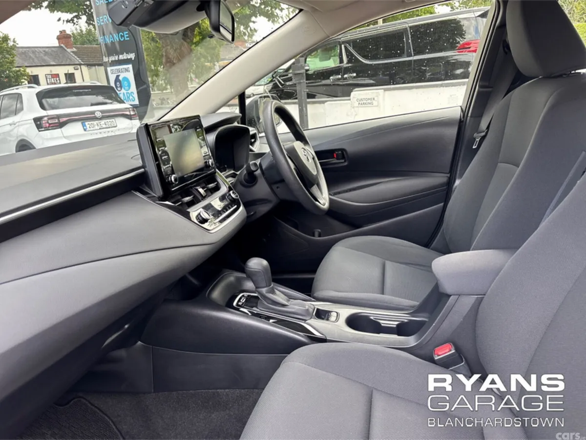 Toyota Corolla Saloon, Petrol Hybrid, 2021, White
