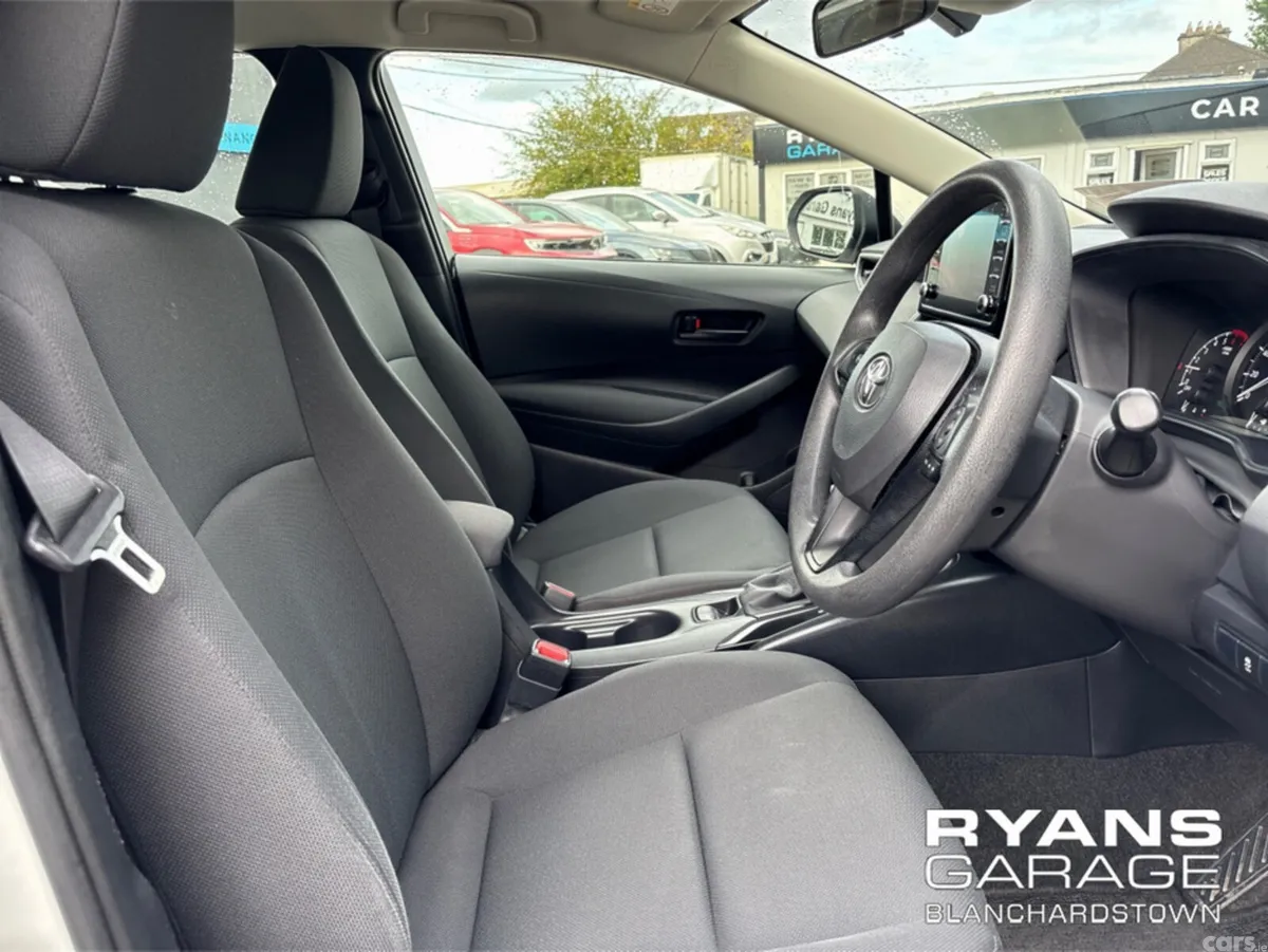 Toyota Corolla Saloon, Petrol Hybrid, 2021, White