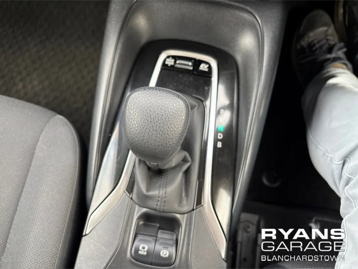 Toyota Corolla Saloon, Petrol Hybrid, 2021, White