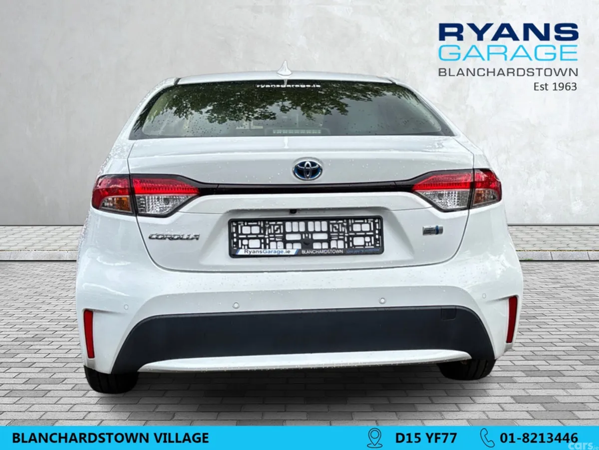 Toyota Corolla Saloon, Petrol Hybrid, 2021, White
