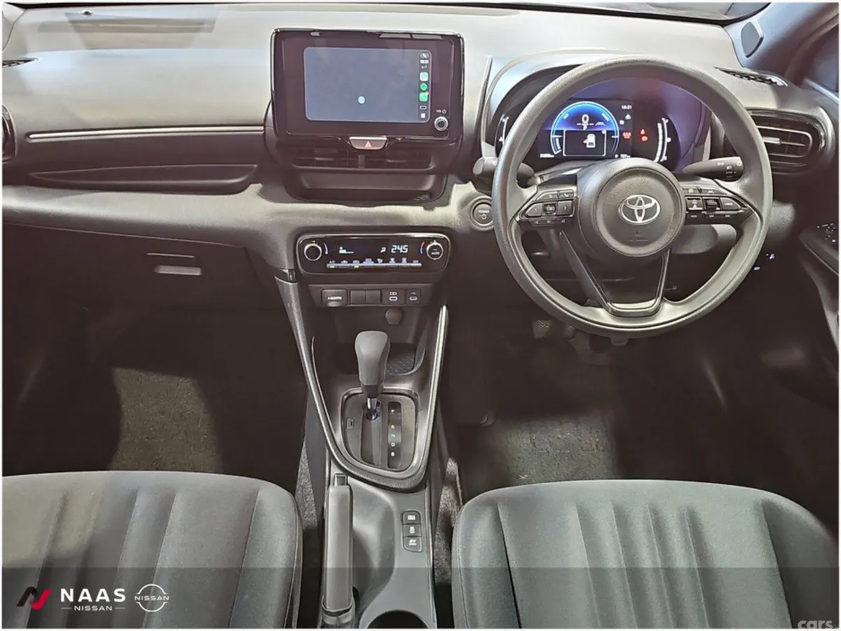 Toyota Yaris Hatchback, Petrol Hybrid, 2024, White