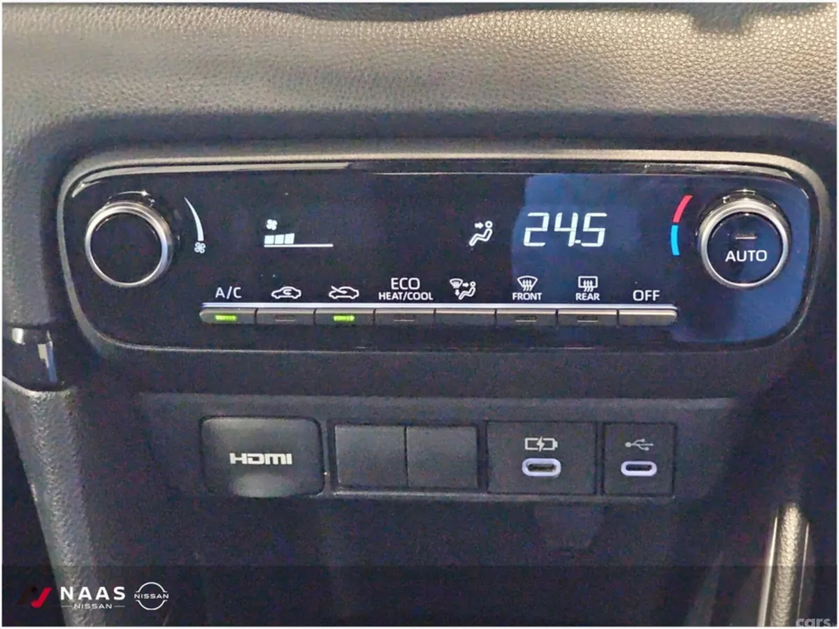 Toyota Yaris Hatchback, Petrol Hybrid, 2024, White