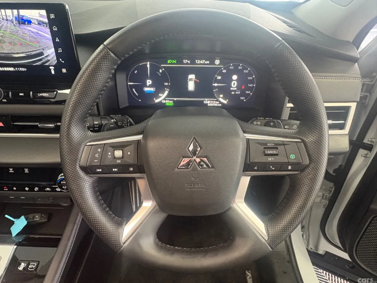 Mitsubishi Outlander SUV, Petrol Plug-in Hybrid, 2024, White