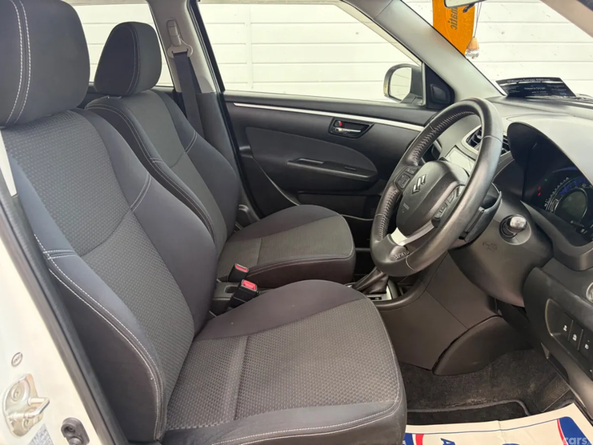 Suzuki Swift Hatchback, Petrol, 2016, White