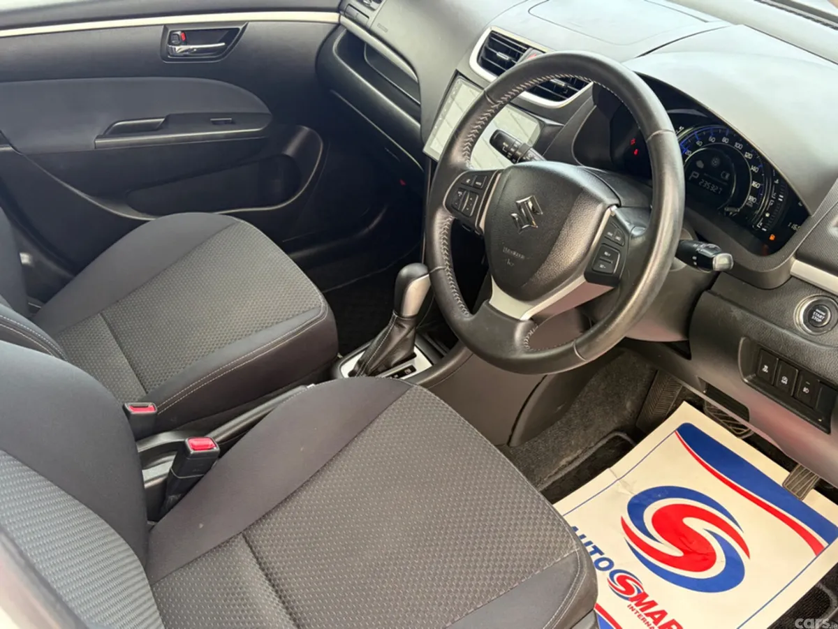 Suzuki Swift Hatchback, Petrol, 2016, White