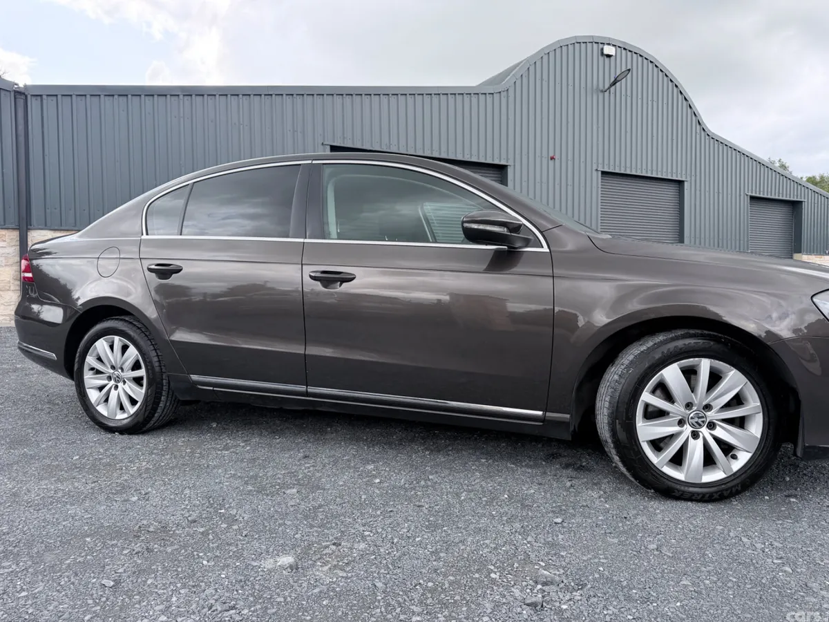 Volkswagen Passat Saloon, Diesel, 2014, Brown