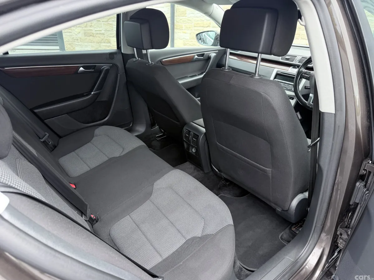 Volkswagen Passat Saloon, Diesel, 2014, Brown