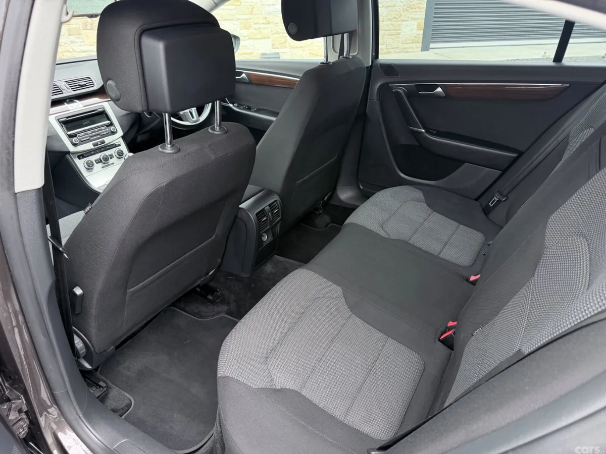 Volkswagen Passat Saloon, Diesel, 2014, Brown