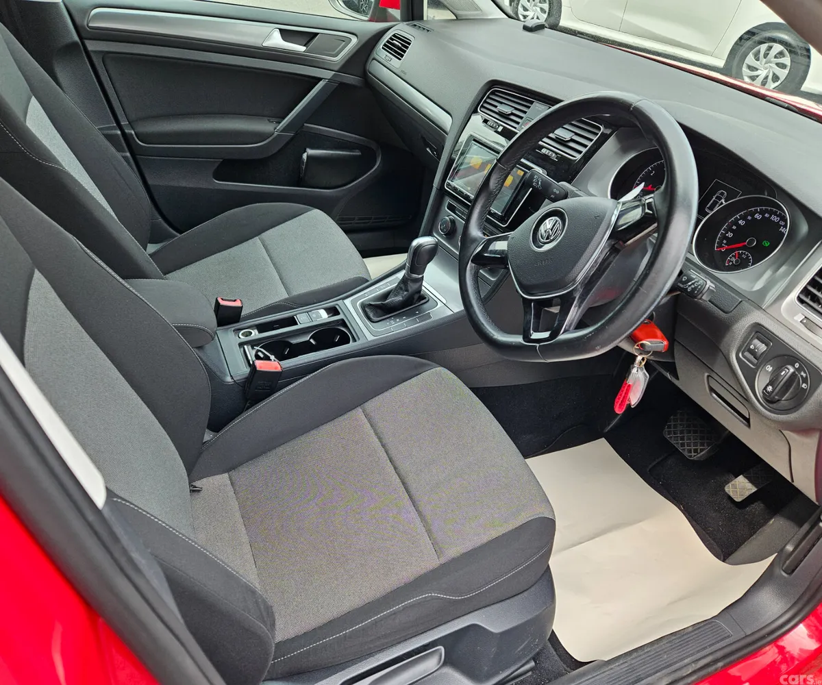 Volkswagen Golf Hatchback, Petrol, 2015, Red