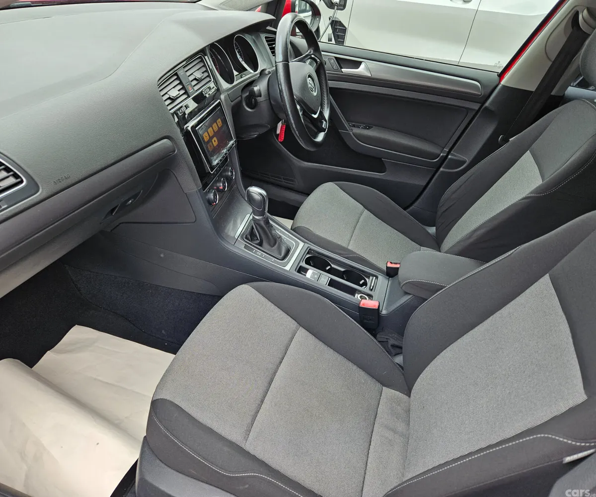 Volkswagen Golf Hatchback, Petrol, 2015, Red