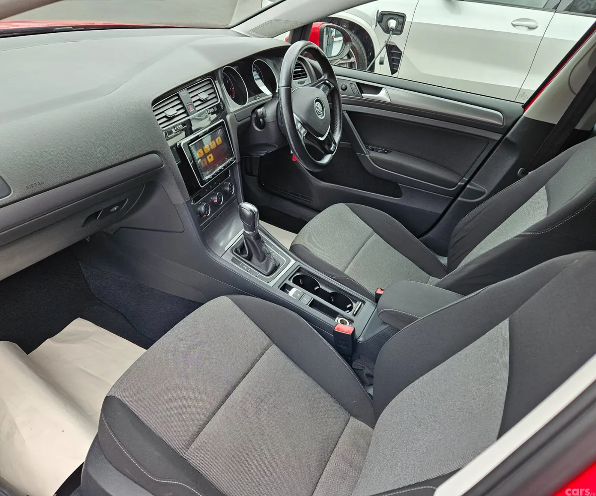 Volkswagen Golf Hatchback, Petrol, 2015, Red
