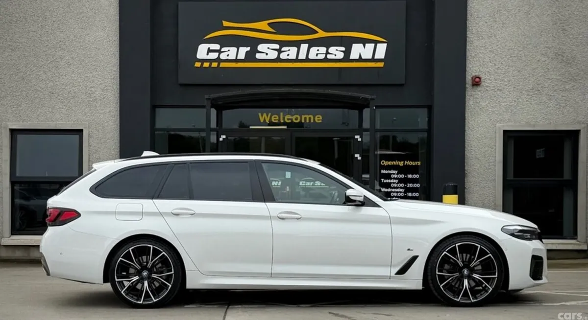 BMW 5-Series Estate, Diesel Hybrid, 2022, White