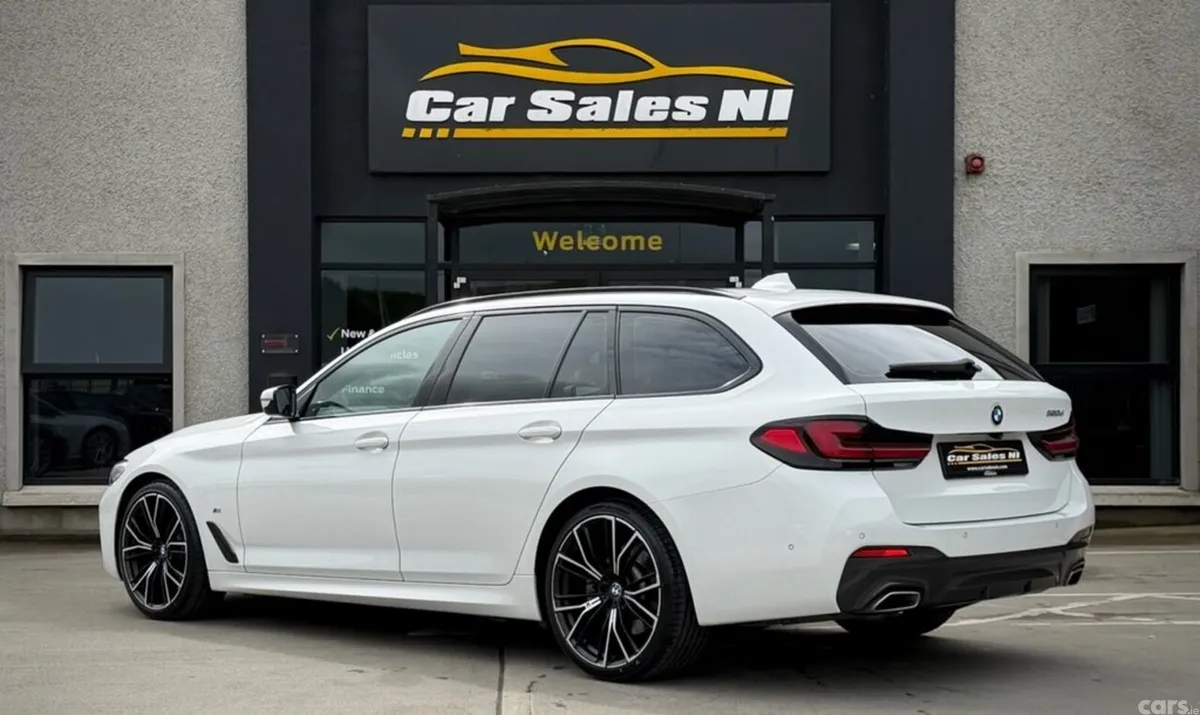 BMW 5-Series Estate, Diesel Hybrid, 2022, White