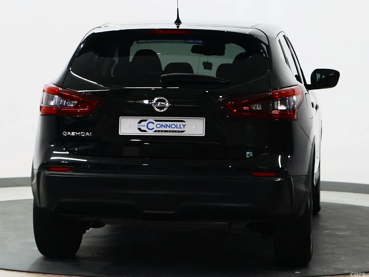 Nissan Qashqai SUV, Petrol, 2017, Black