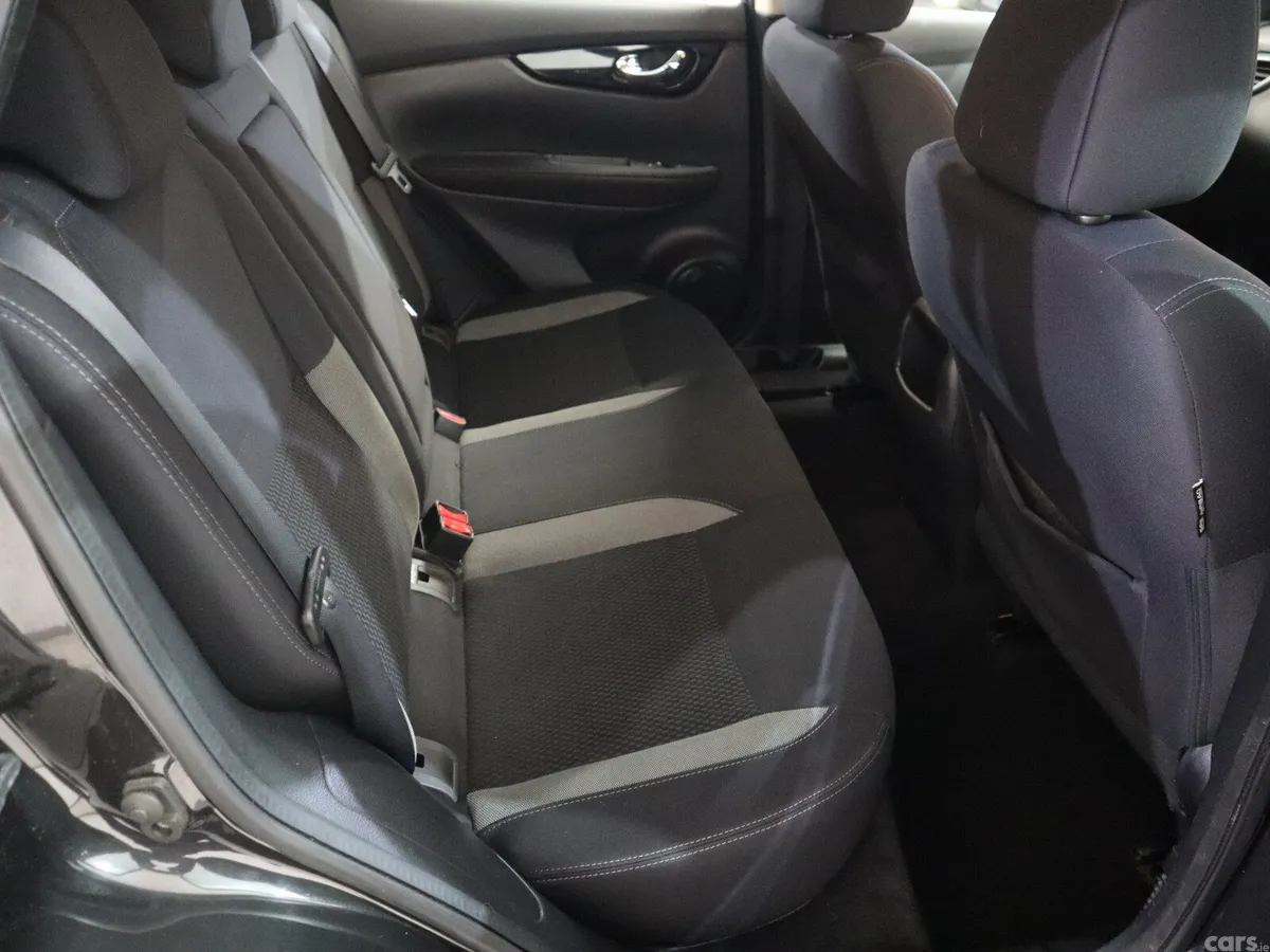Nissan Qashqai SUV, Petrol, 2017, Black
