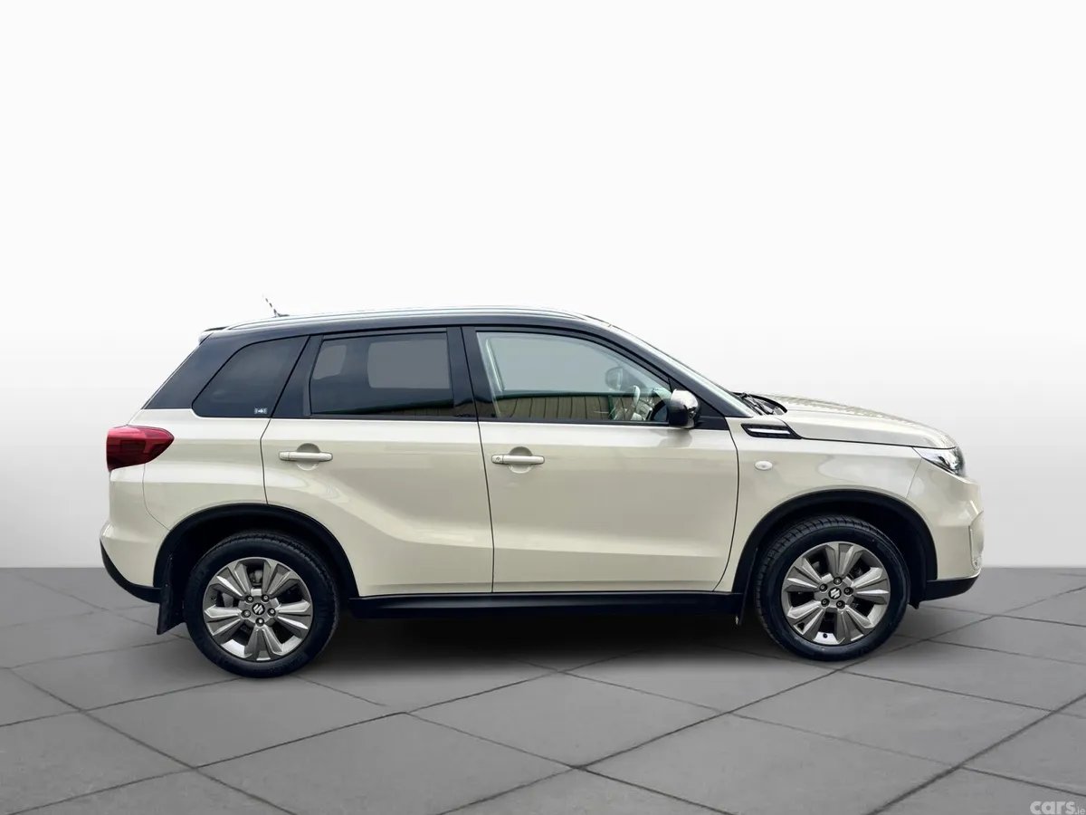 Suzuki Vitara SUV, Petrol, 2022, White