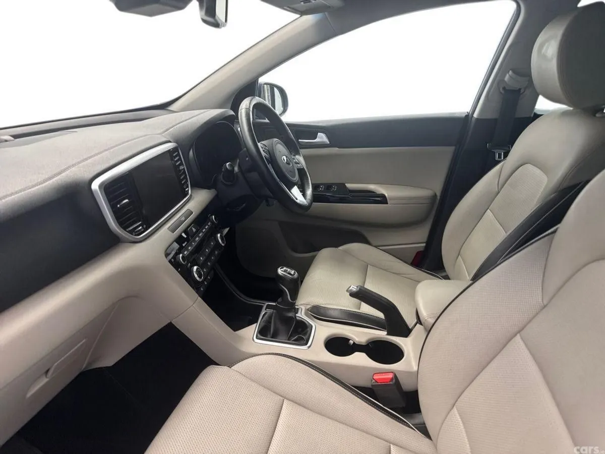 Kia Sportage SUV, Diesel Hybrid, 2021, Blue