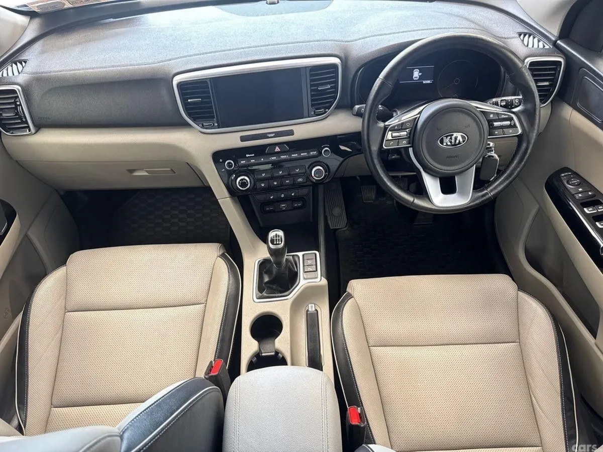 Kia Sportage SUV, Diesel Hybrid, 2021, Blue