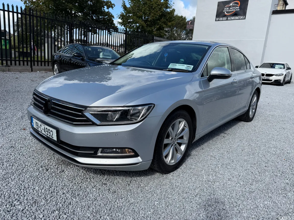 Volkswagen Passat Saloon, Diesel, 2019, Grey