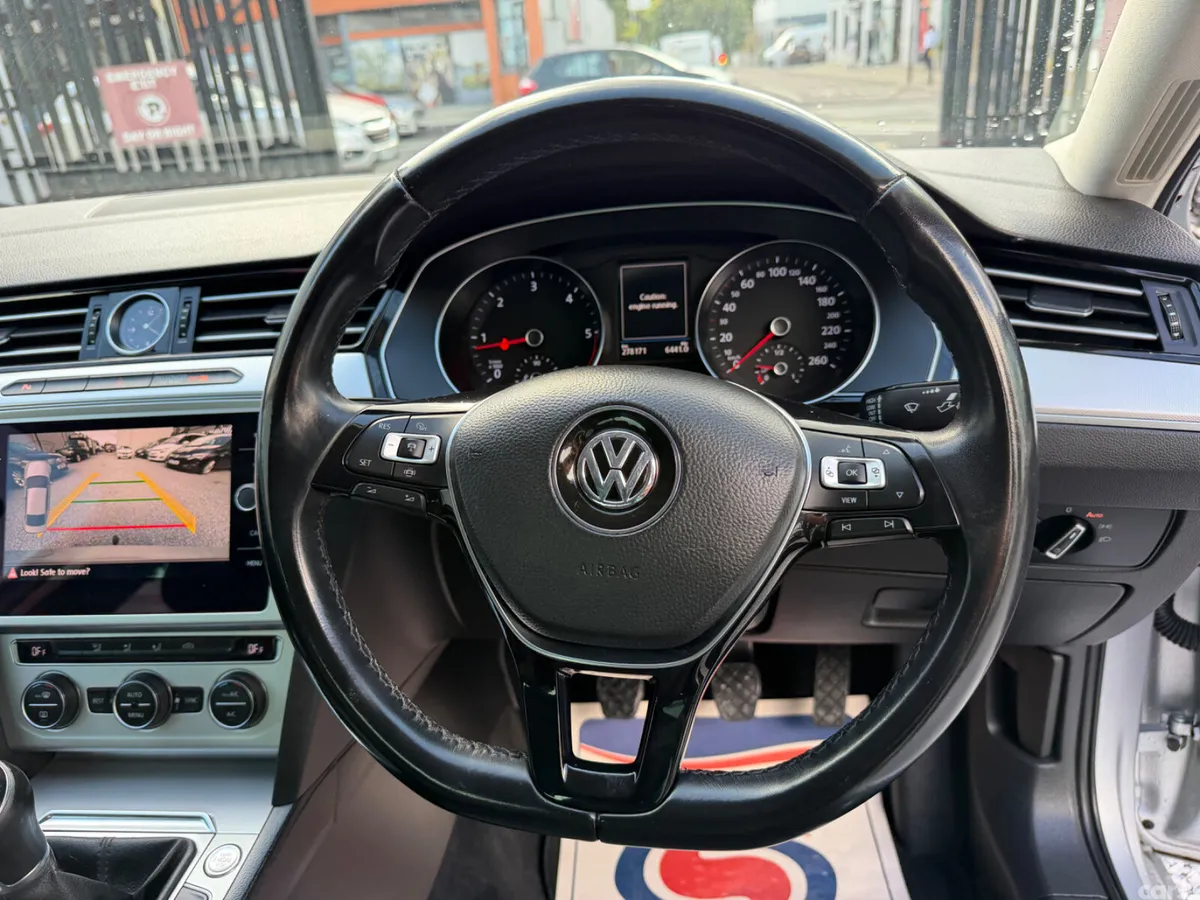 Volkswagen Passat Saloon, Diesel, 2019, Grey