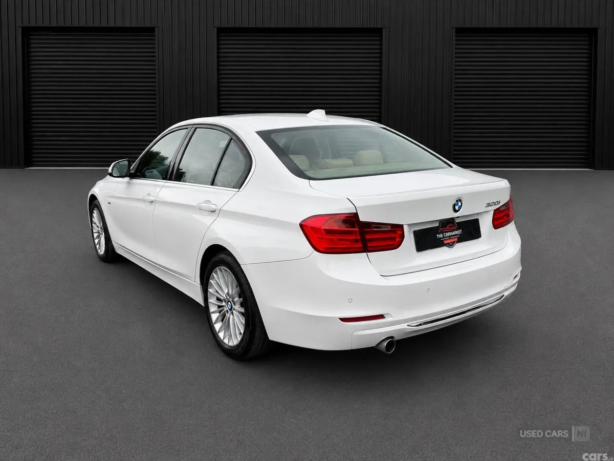 BMW 3-Series , Petrol, 2013, White
