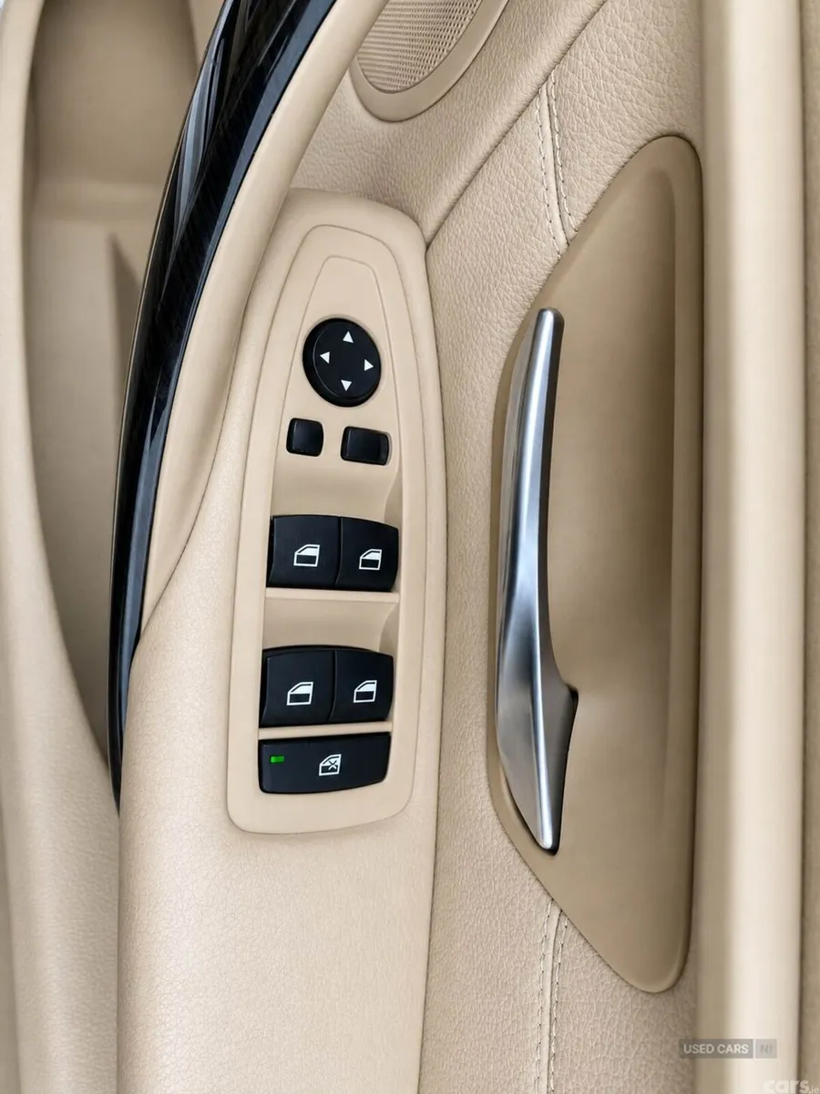 BMW 3-Series , Petrol, 2013, White