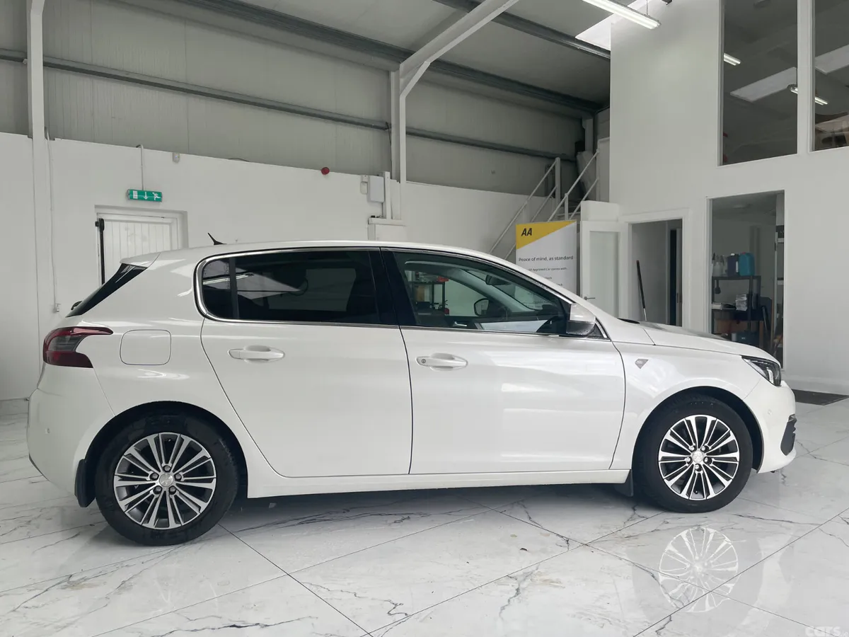 Peugeot 308 Hatchback, Diesel, 2021, White
