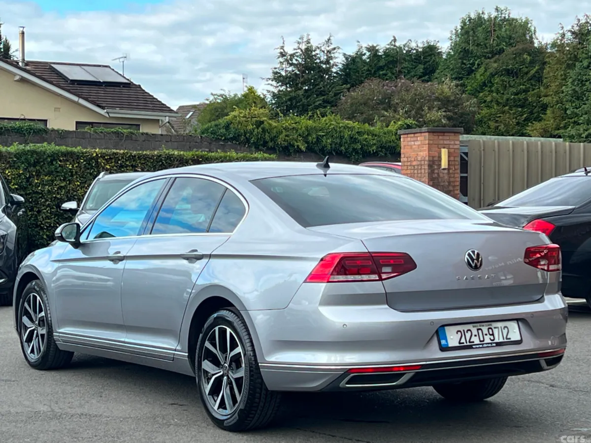 Volkswagen Passat Saloon, Diesel, 2021, Grey