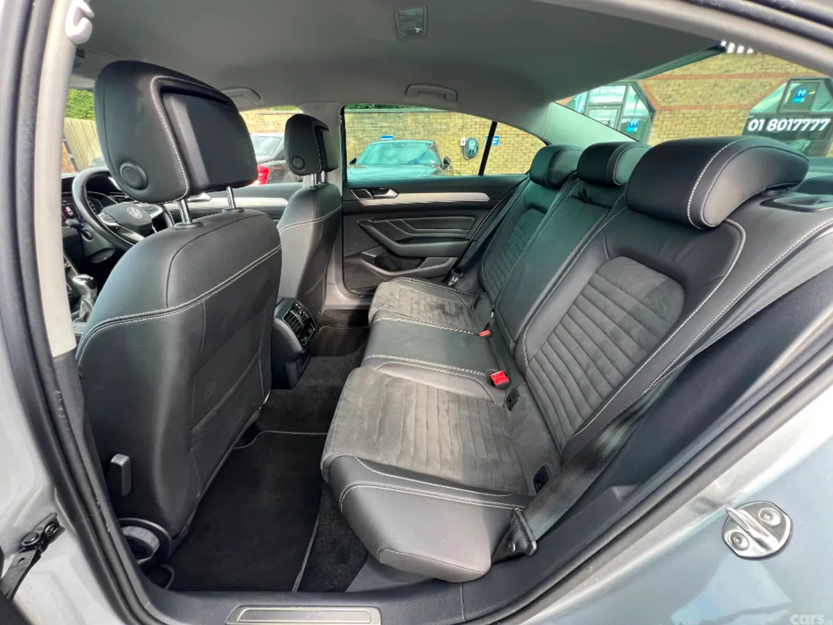 Volkswagen Passat Saloon, Diesel, 2021, Grey