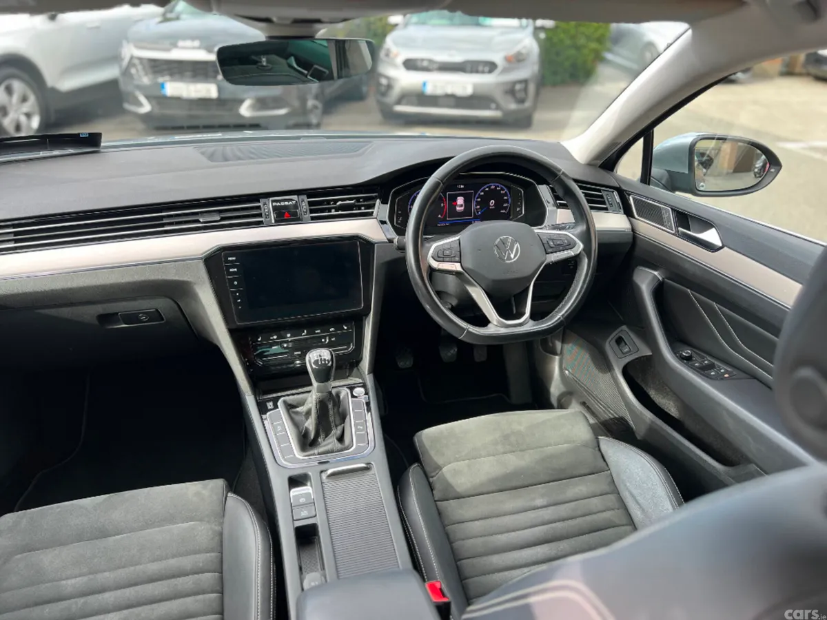 Volkswagen Passat Saloon, Diesel, 2021, Grey