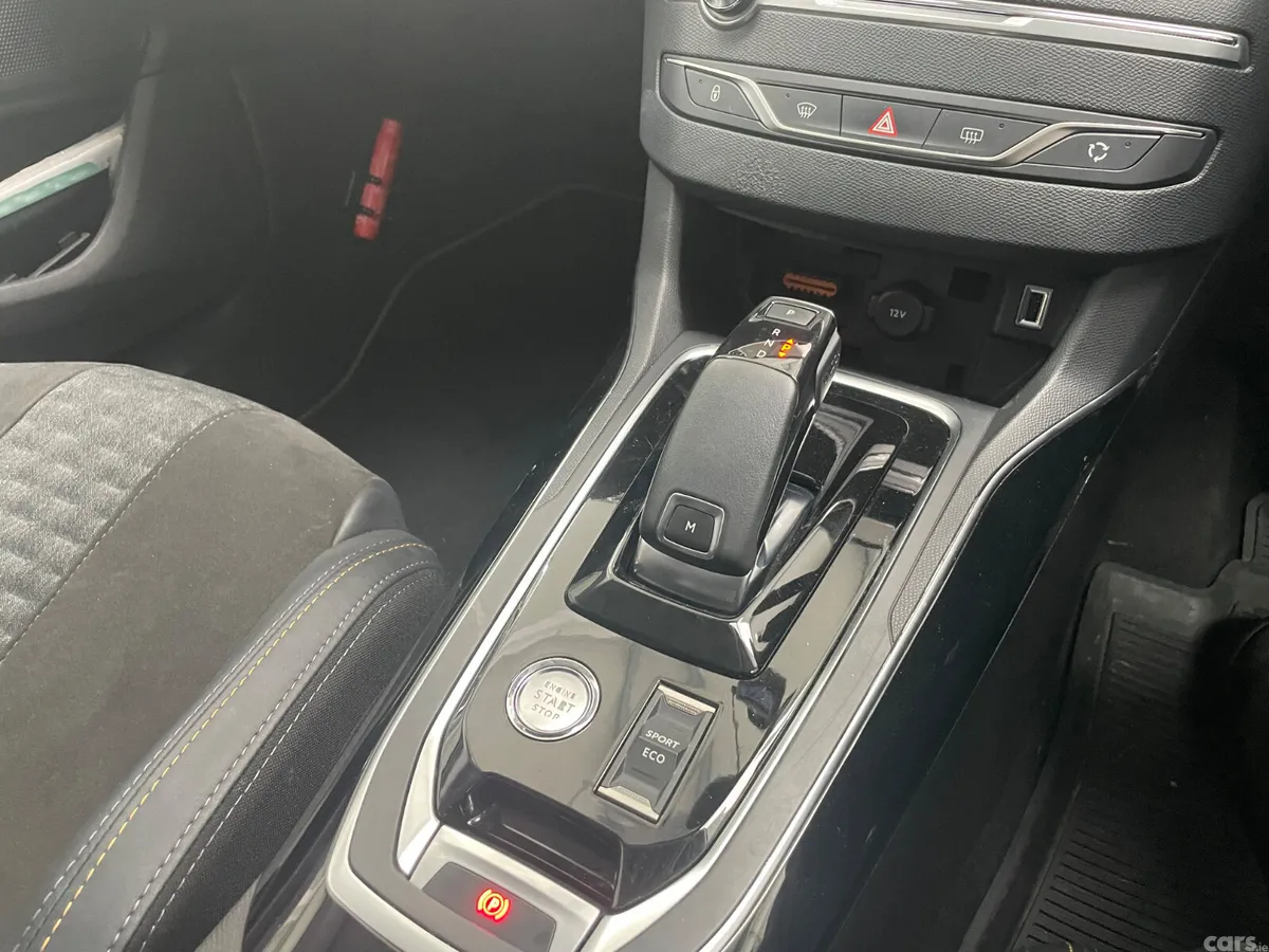 Peugeot 308 Hatchback, Diesel, 2021, White
